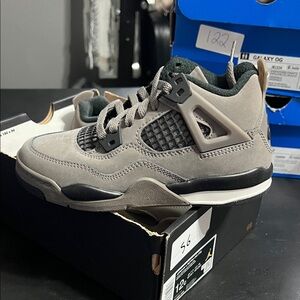 Kids Jordan 4 retro og  Black and Gray Sneakers